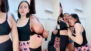 Saling Jilat Punting Host